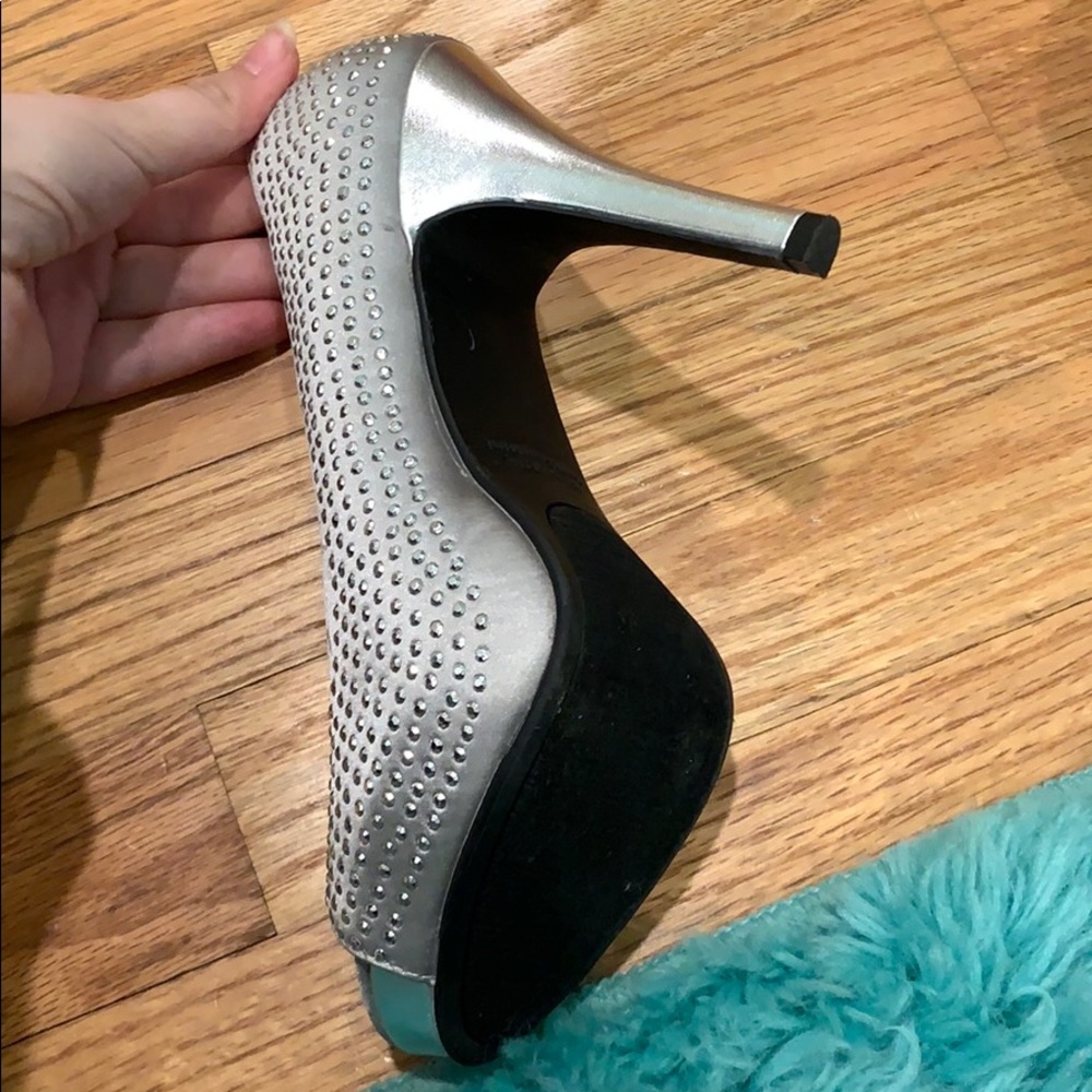 Heels - Picture 3 of 5